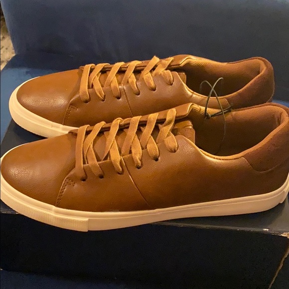 BRAND NEW Men’s Sneakers (Size 10) - Picture 2 of 7